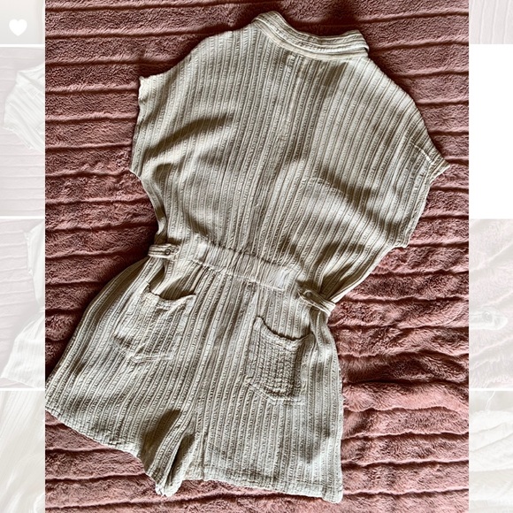 Vintage Havana Button down textured romper with adjustable buttons at waist - Picture 4 of 10